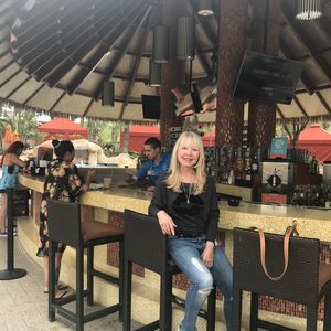 Meet your Posher, Jean